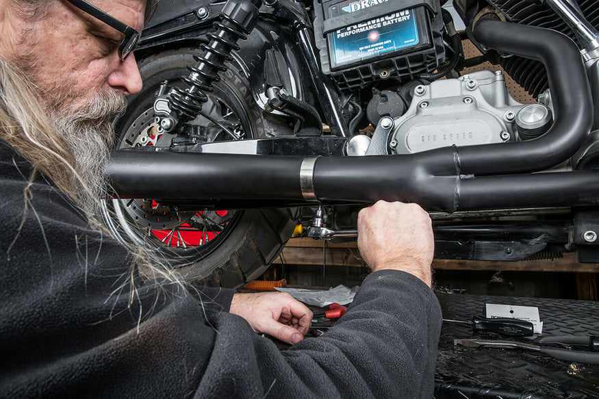 Tighten the exhaust clamp firmly with a 3/16 allen socket. - Lowbrow Customs - 2 into 1 by Kerker How to Install on Dyna