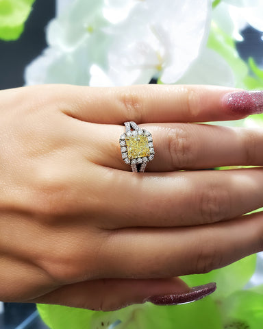 https://www.kingofjewelry.com/collections/canary-diamond-engagement-rings/products/2-76-ct-radiant-cut-canary-fancy-light-yellow-halo-diamond-engagement-ring-gia-vs2