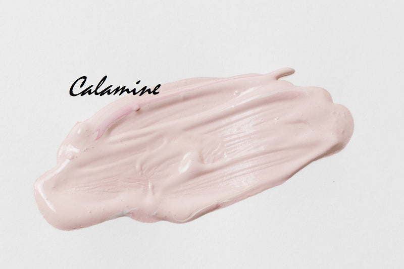 Calamine là một loại thuốc hỗ trợ chăm sóc da, đặc biệt là trong việc giảm ngứa và làm dịu các cơn mẩn đỏ. Xem ảnh liên quan để biết thêm về tính năng và lợi ích của calamine, cũng như cách sử dụng sản phẩm này một cách hiệu quả.