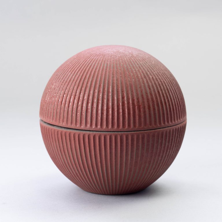 Shinogi Lidded Bowl Detail Image 19