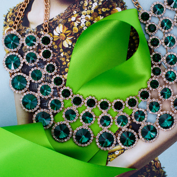 HOLIDAY JOY STATEMENT NECKLACE (GREEN)