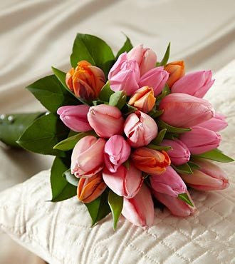 Embraceable Bouquet – Peachtree Petals