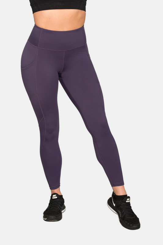 Sports Leggings With Deep Side Pockets in Black