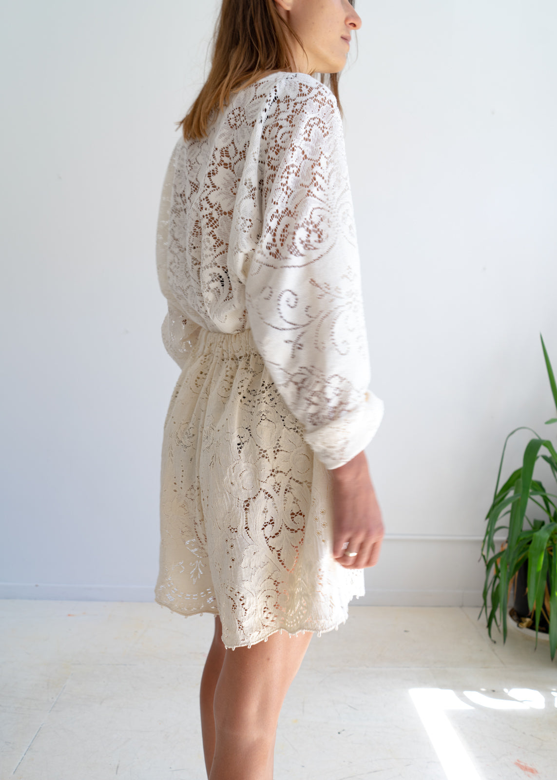 Vintage Lace Tomi Top- boarder peony off white