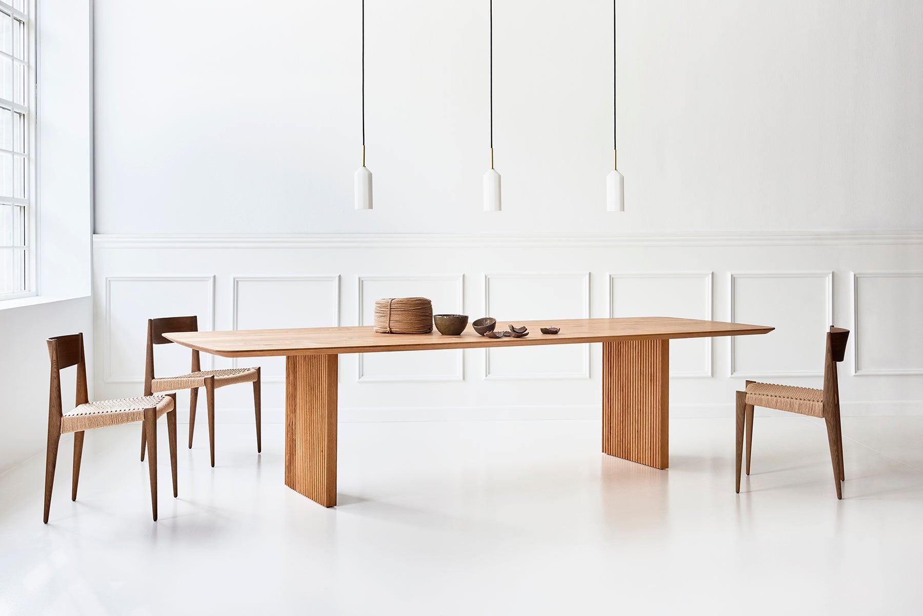 DK3 sillas Pia Chairs y mesa Ten Table