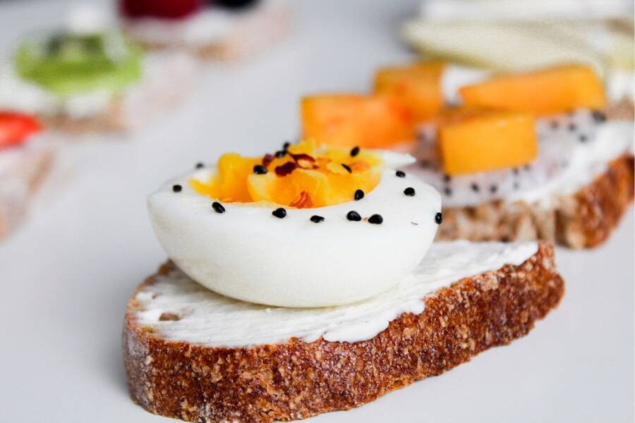 Praktische eiwitrijke tussendoortjes voor thuis - Gekookt ei