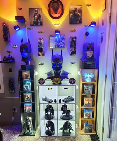 Image de la collection Batman avec la réplique du capot PureArts Batman 1989