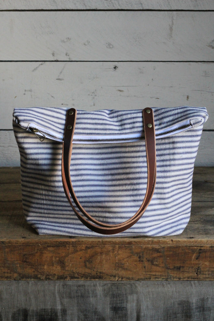 1950&#39;s era Ticking and Work Apron Zip-Top Tote Bag - FORESTBOUND