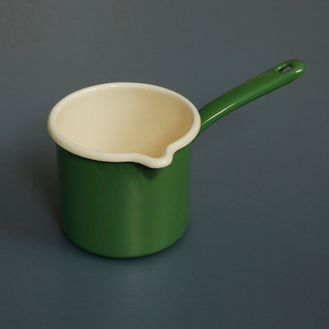 https://cdn.shopify.com/s/files/1/0097/9772/collections/Enamel_MILK_pot_green_copy_9431d6c5-6c0f-4406-b7f3-cfca305f4438.jpeg?v=1515688398