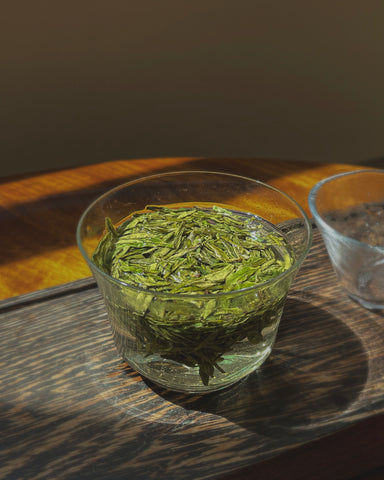 How to brew Longjing green tea in a gaiwan | Plantation by teakha