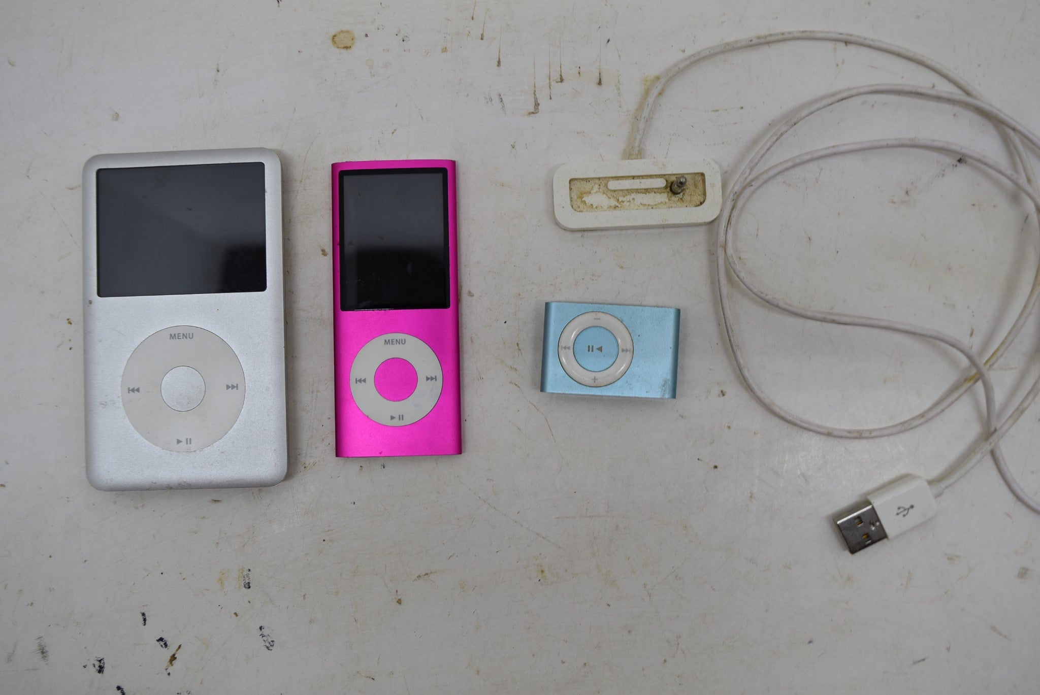 Lot Of Ipods Shuffle Nano Untested Music Player Ipod With Mp3 Fatman S Garage