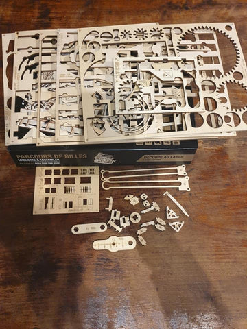 Chutes et pièces en double kit de construction puzzle 3d en bois rokr