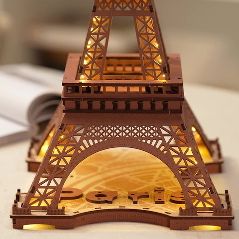 Base de la maquette en bois tour eiffel avec éclairage à led avec écriture Paris