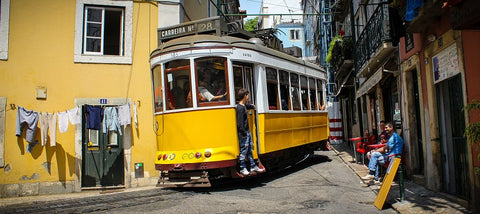 Maquette tramway en bois : Lisbonne