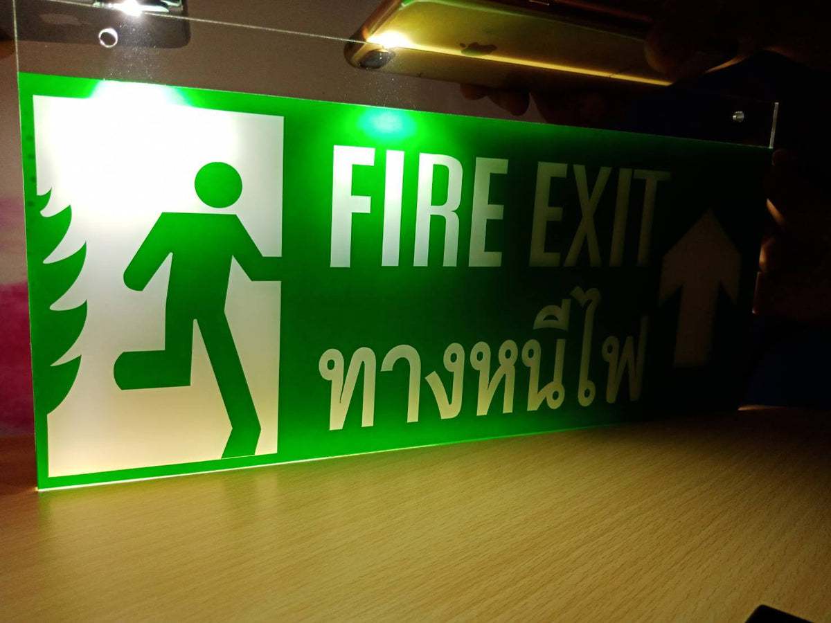 ป้ายทางหนีไฟ Fire Exit ป้ายสัญลักษณ์ ป้ายบอกทาง (Guide Signage) ป้ายตกแต่ง ป้ายบริษัท