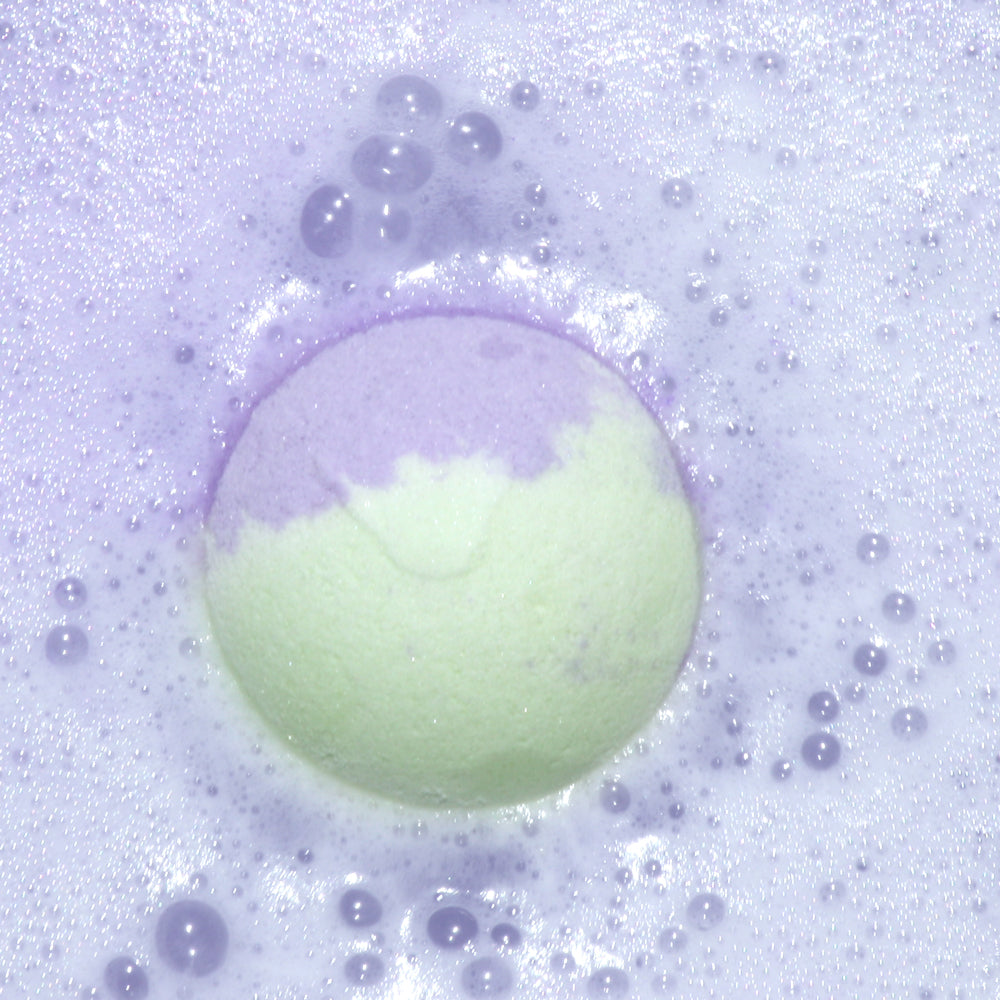 foaming bath bomb