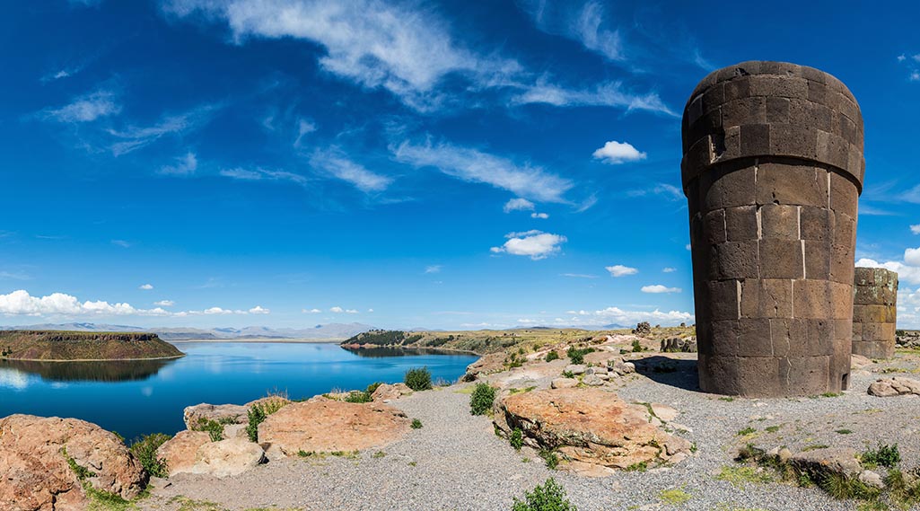 Behind the Umayo Chullpas towers