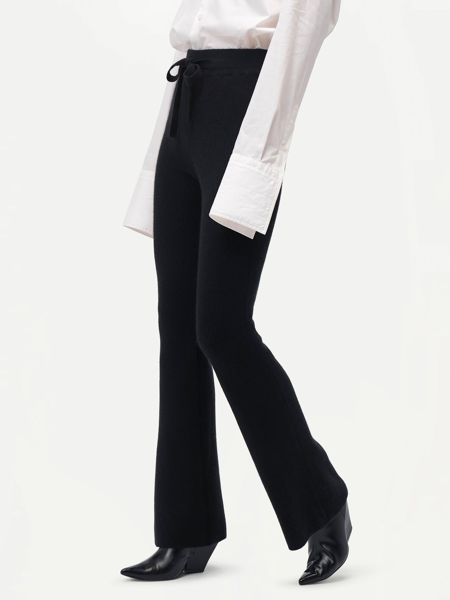 Buy Courreges Black Flared Pants in Ribbed-knit for Women in UAE