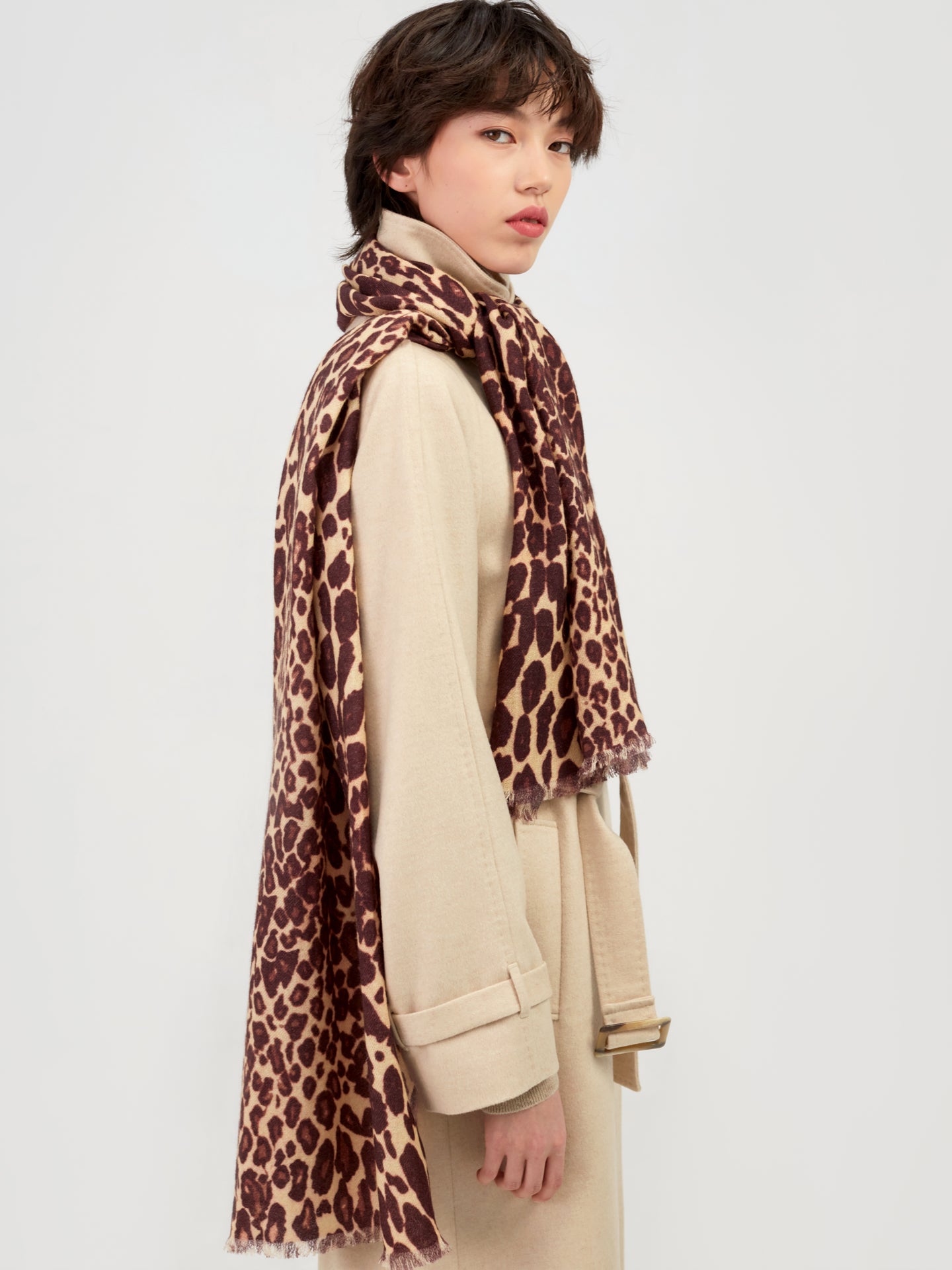 Gobi Cashmere Women's Leopard Skin Printed Cashmere Scarf
