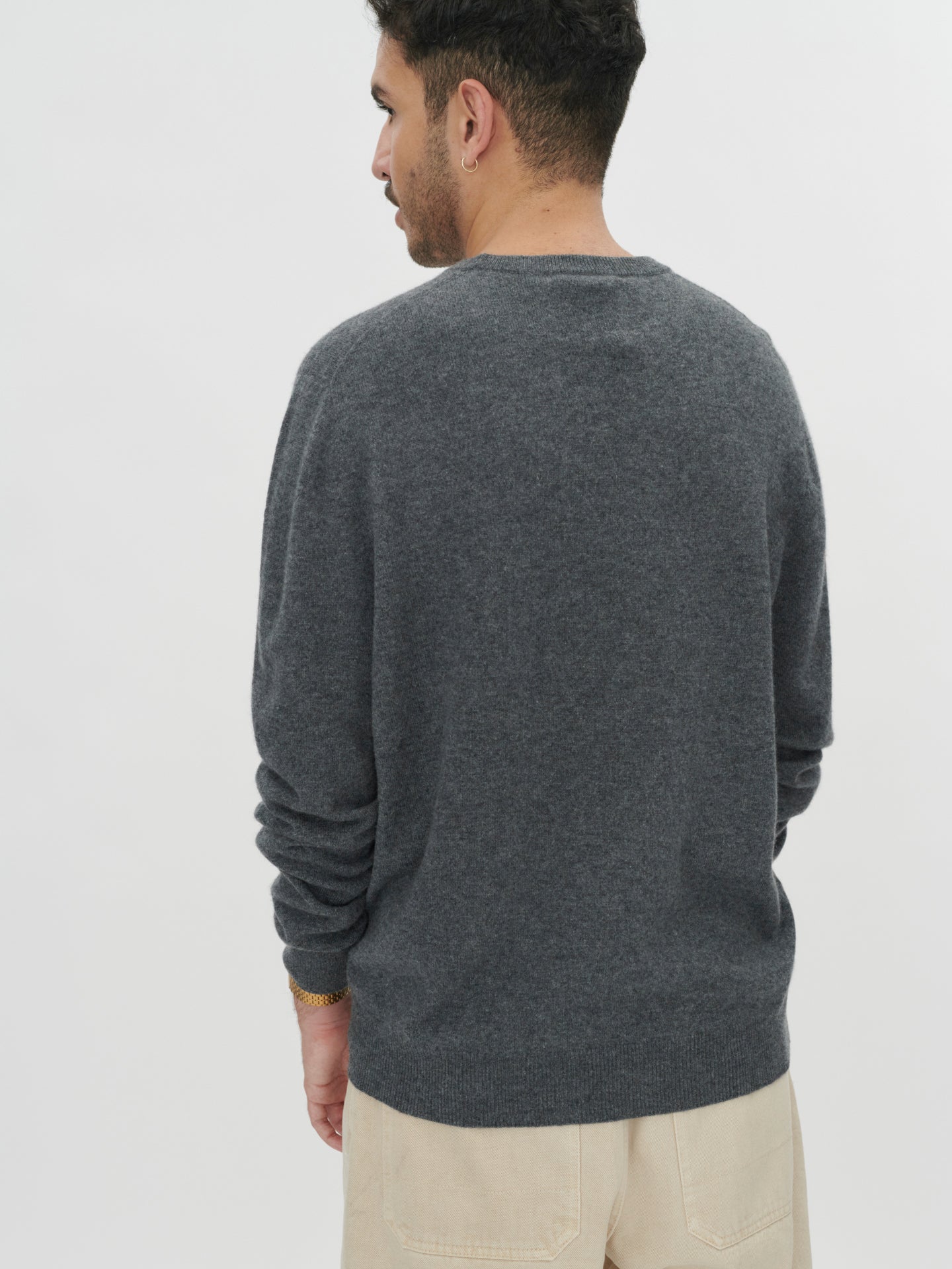 Basic Cashmere Crew Neck Sweater