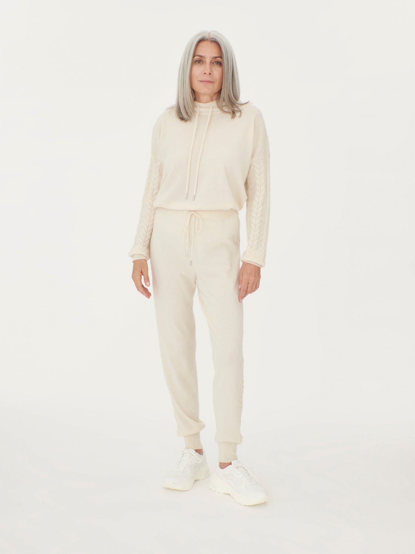 Luxurious Women's Cashmere Loungewear