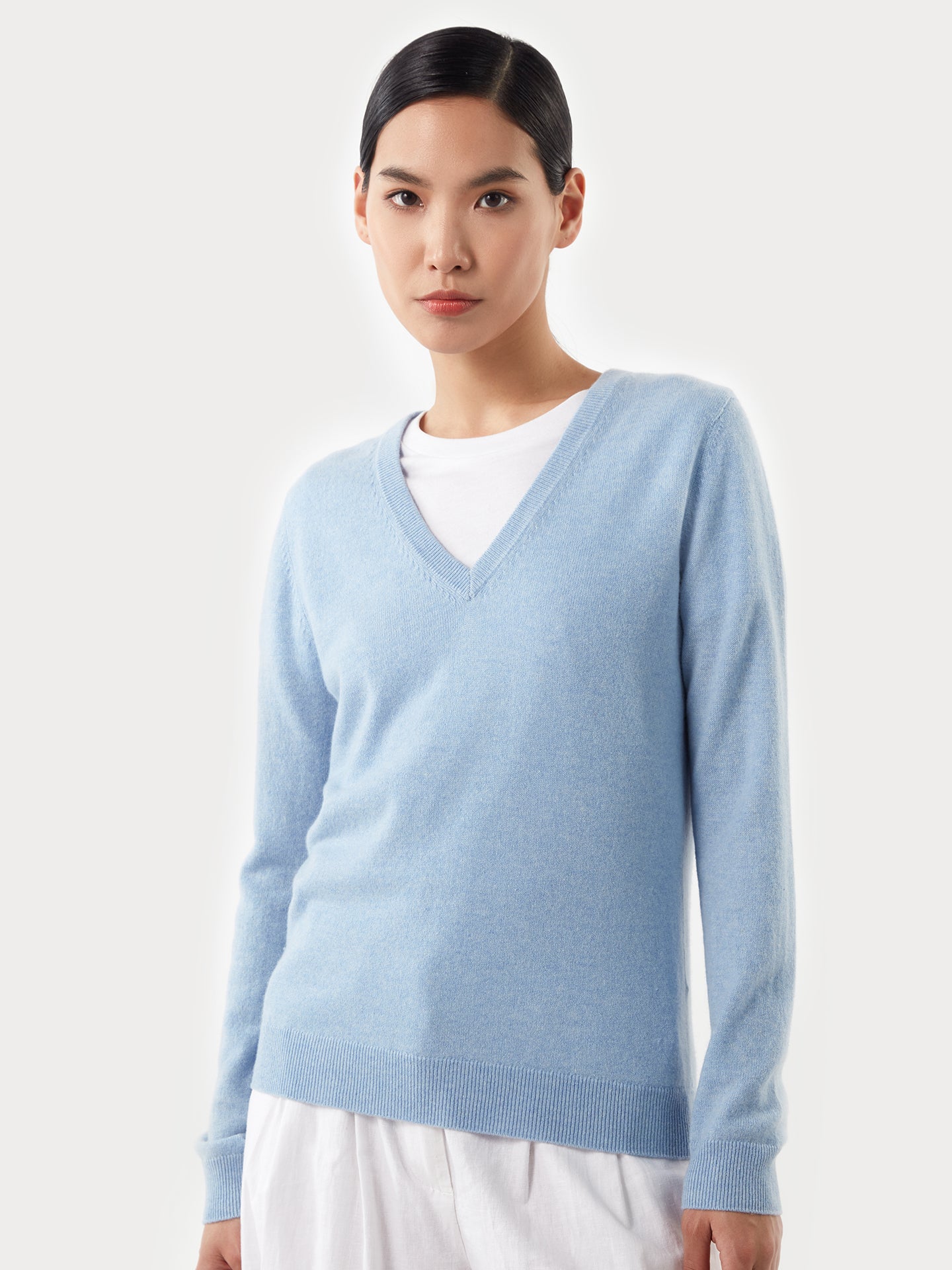 Women's Cashmere Basic V-Neck Light Blue - Gobi Cashmere