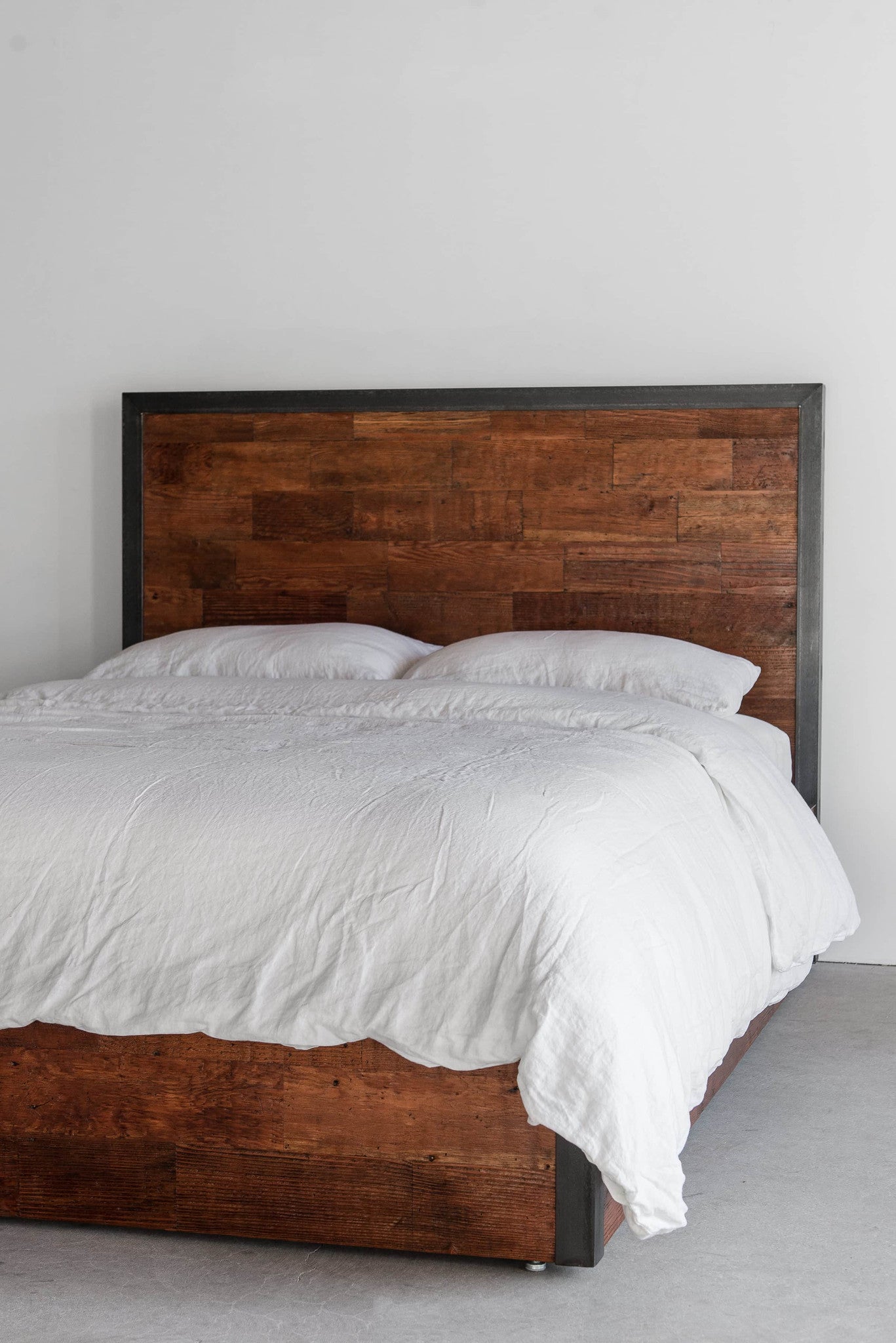 reclaimed wood bed modern