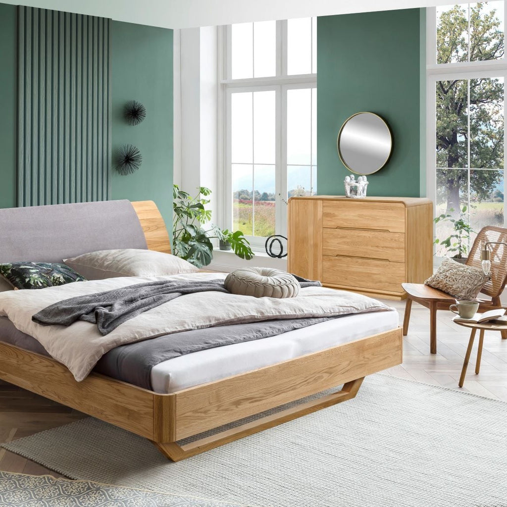Cabecero de cama para dormitorio estilo moderno y mesitas madera