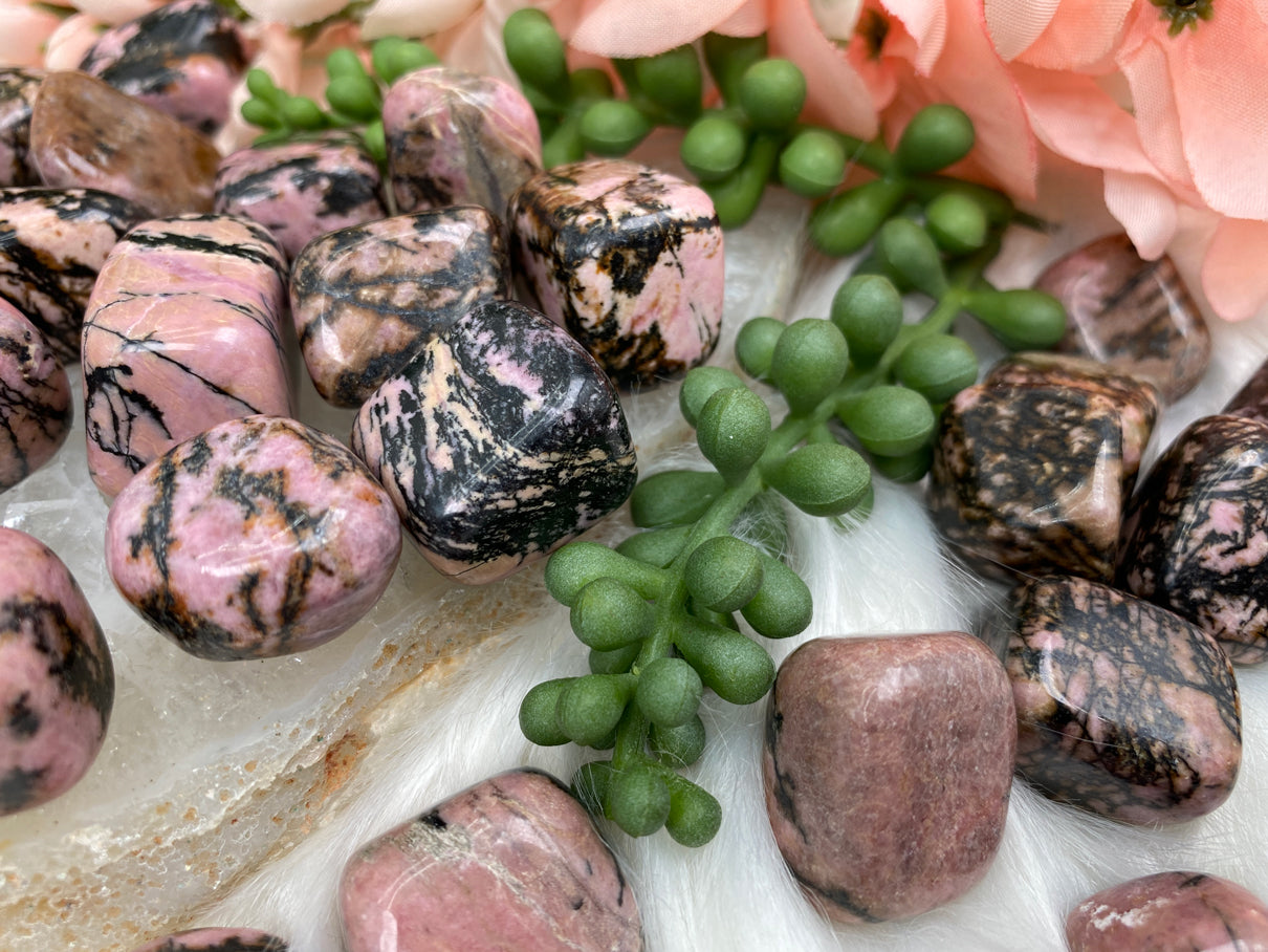 How to use tumbled stones for crystal grids