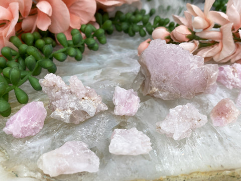 rose quartz crystal meaning