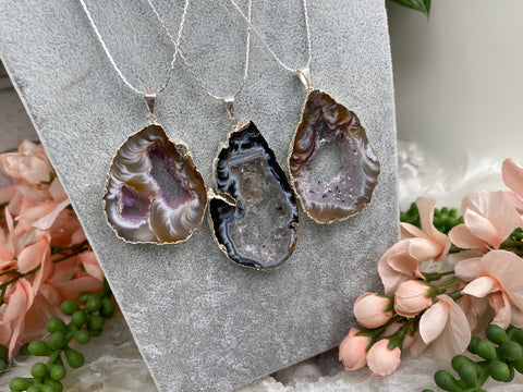Natural Crystal Labradorite Stone Gemstone Pendant Necklace – Astral Myth