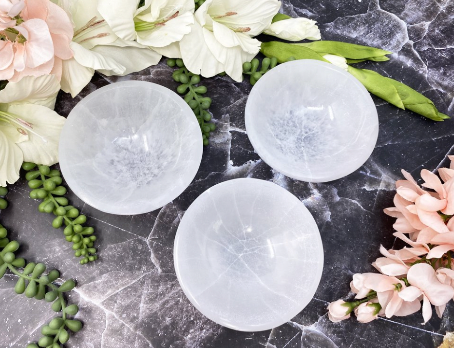 How to Cleanse Crystals with Selenite