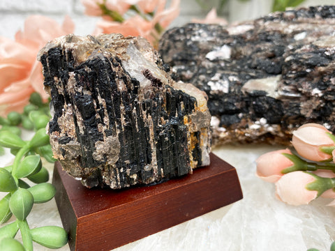 black tourmaline crystal meaning