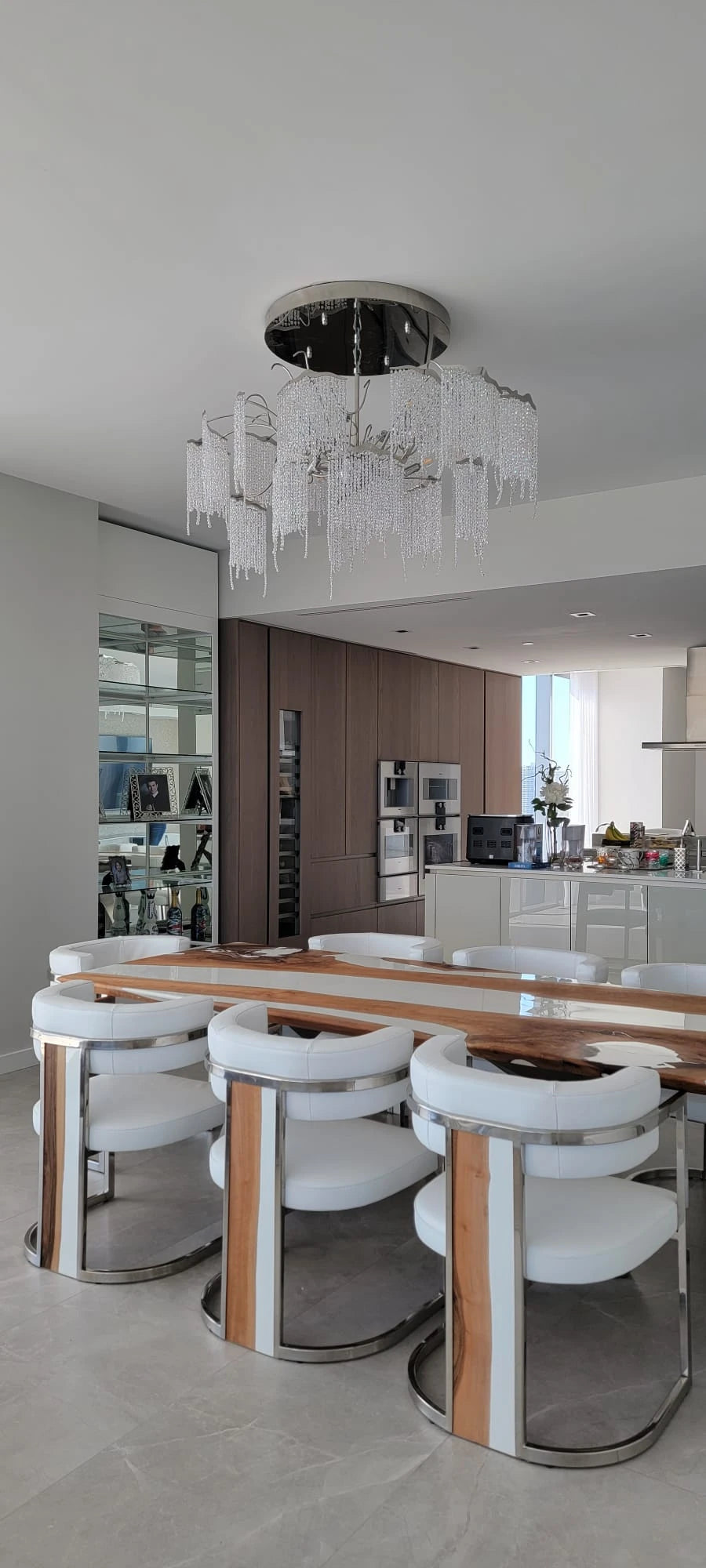 Arditi Collection® - OMPHALE DINING TABLE WITH MATERA DINING CHAIRS