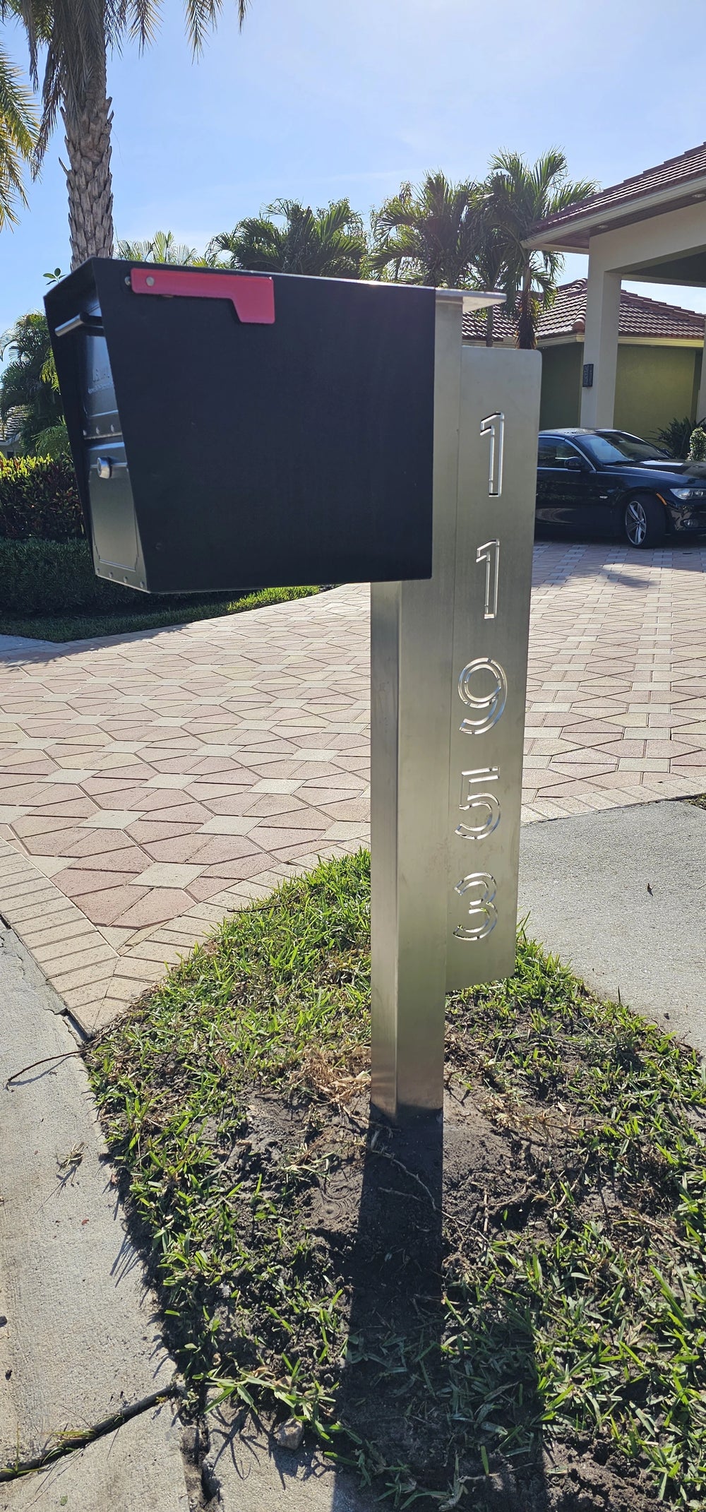 Arditi Collection® - POST BOX POLE
