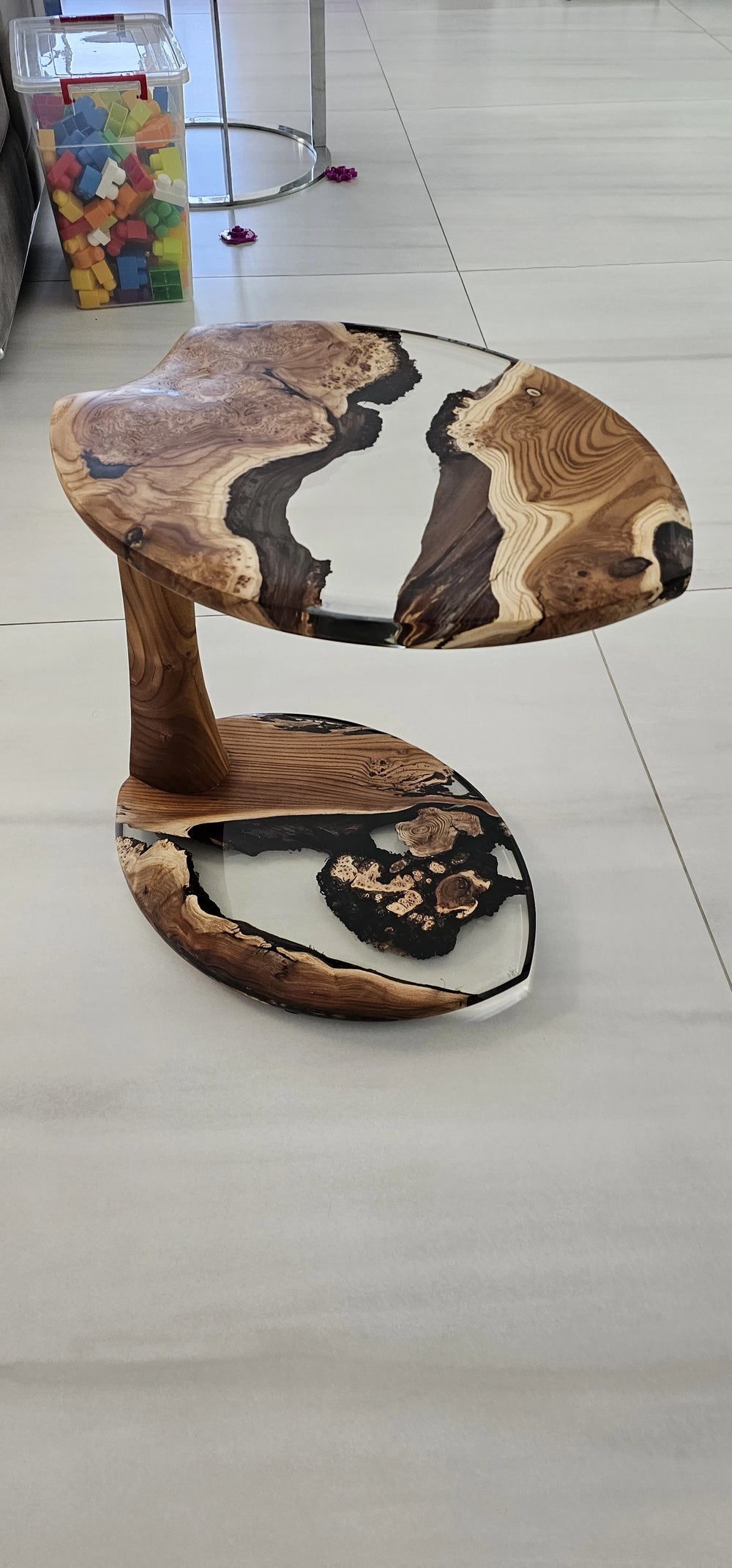 Arditi Collection® - SERRATE LEAF SIDE TABLE