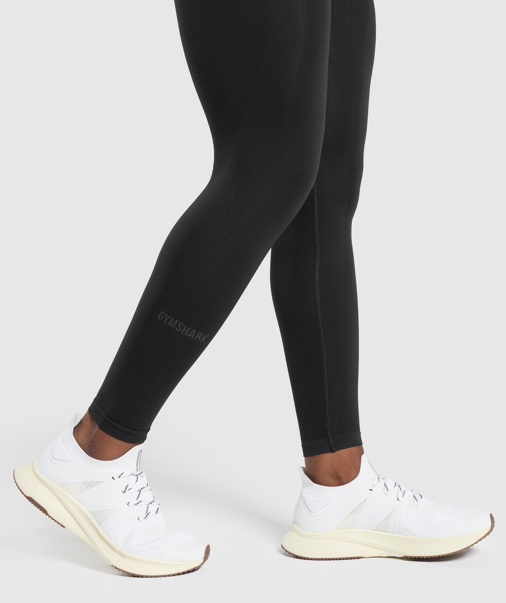 Activate Seamless Leggings in Black - view 7