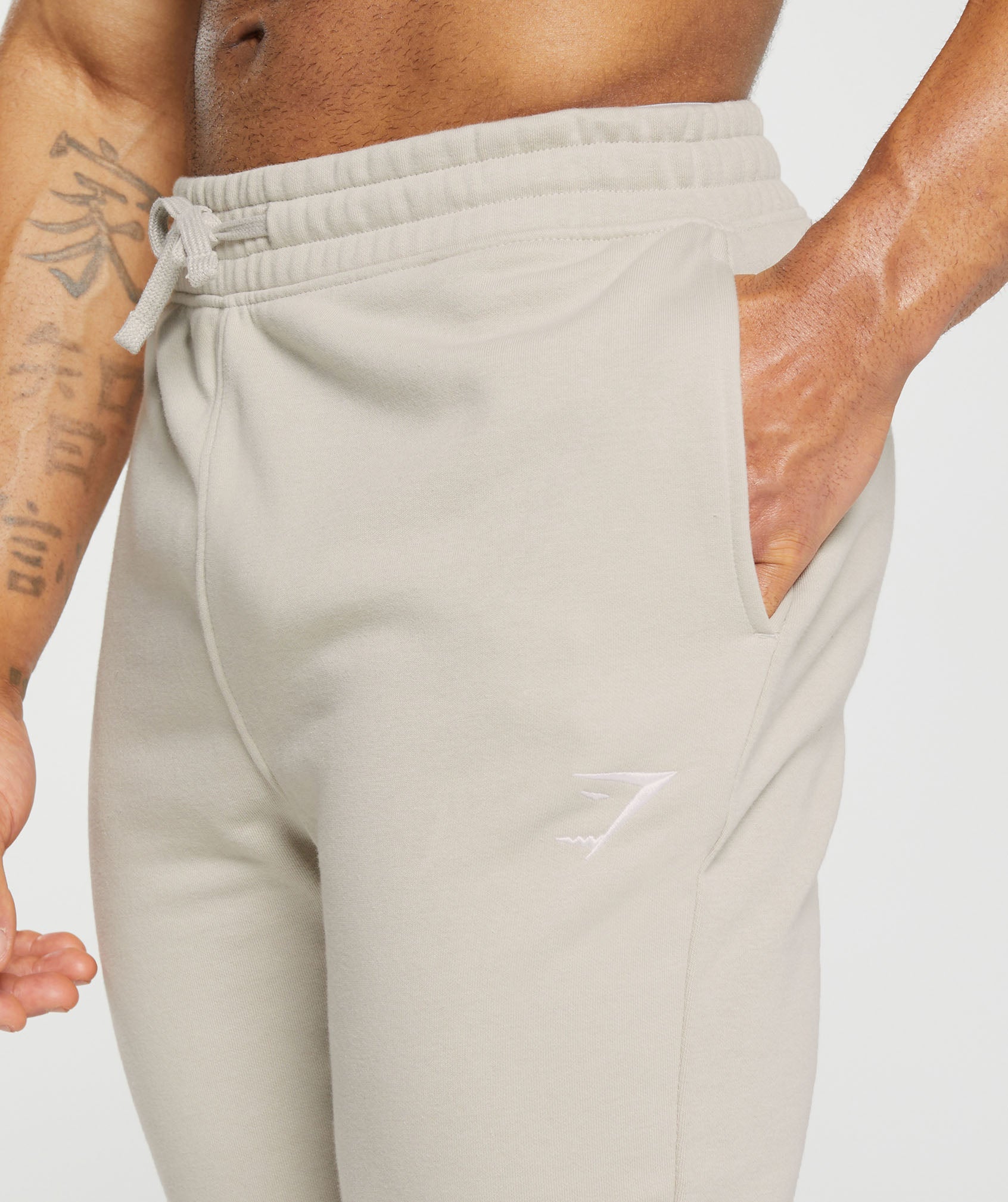 Gymshark Crest Joggers - Truffle Brown