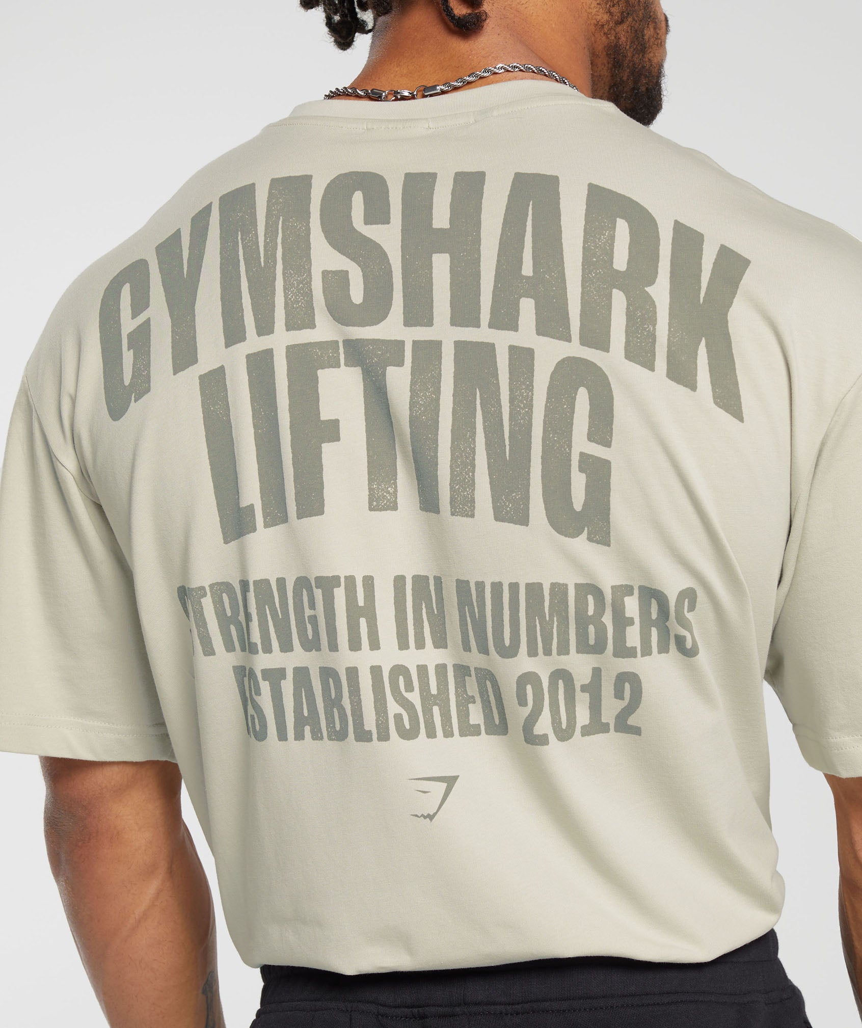 Lifting T-Shirt in Pebble Grey - view 7