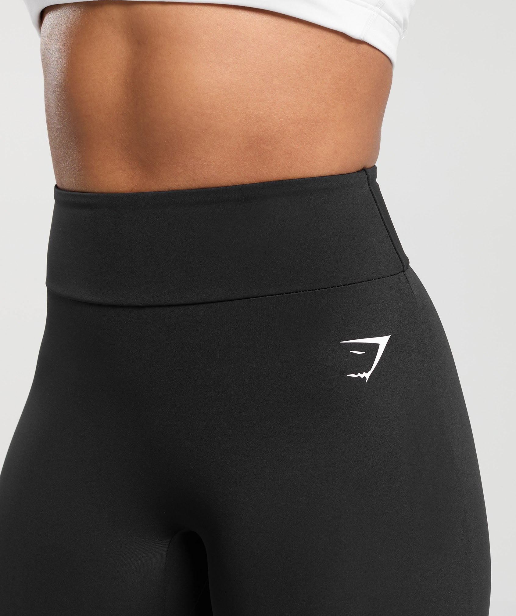 GS Power Short Leggings in Black - view 6