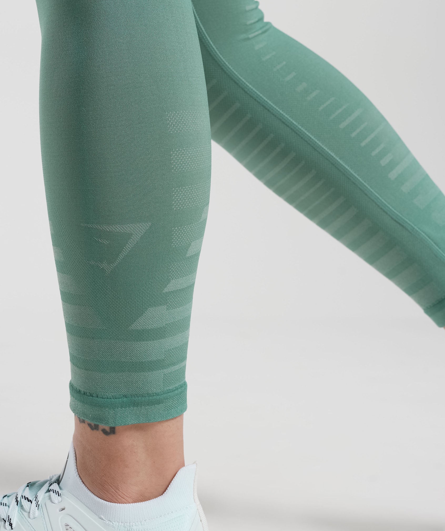 Apex Limit Leggings in Ink Teal/Frost Teal - view 5