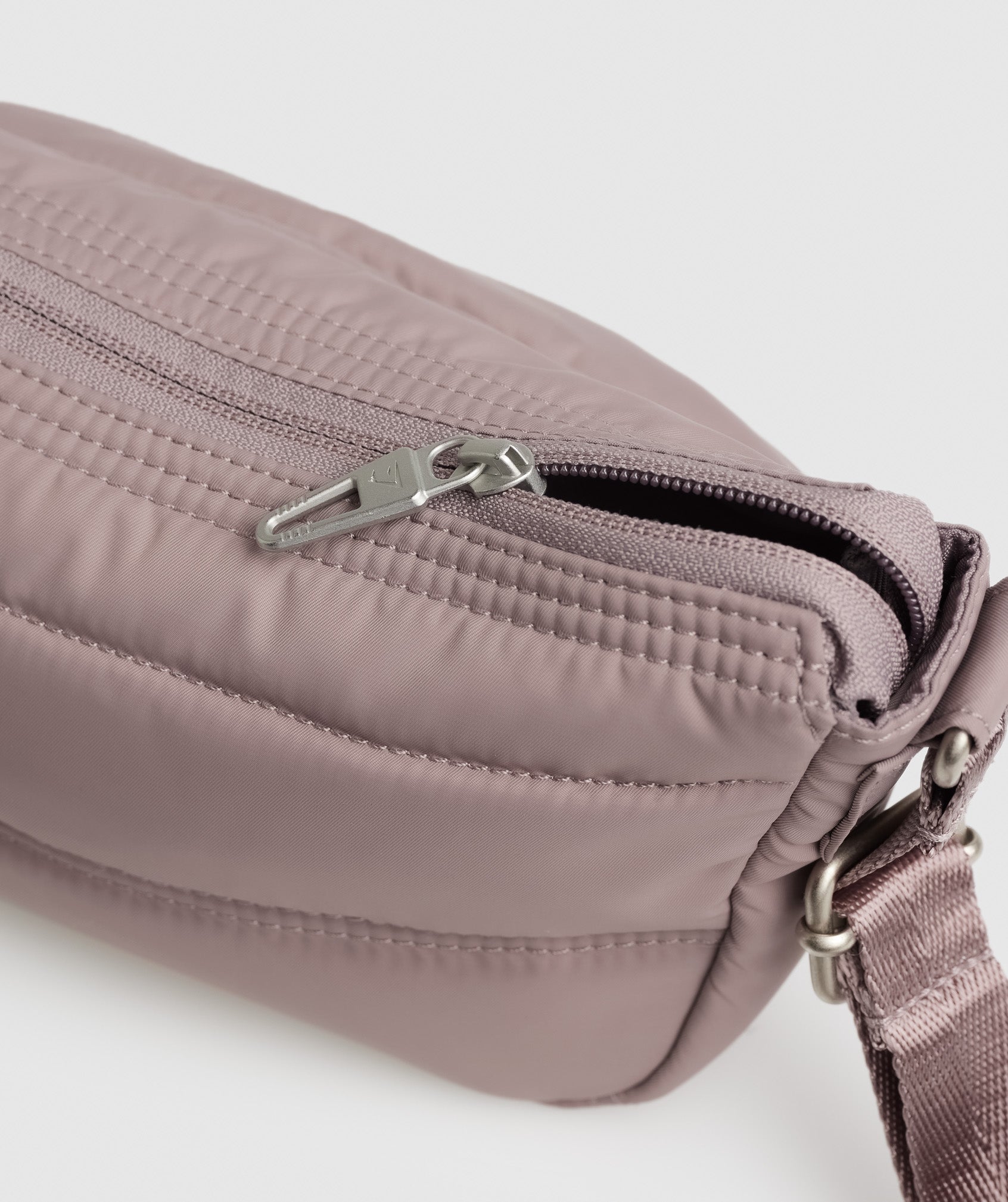 Premium Lifestyle Shoulder Bag in Washed Mauve - view 3