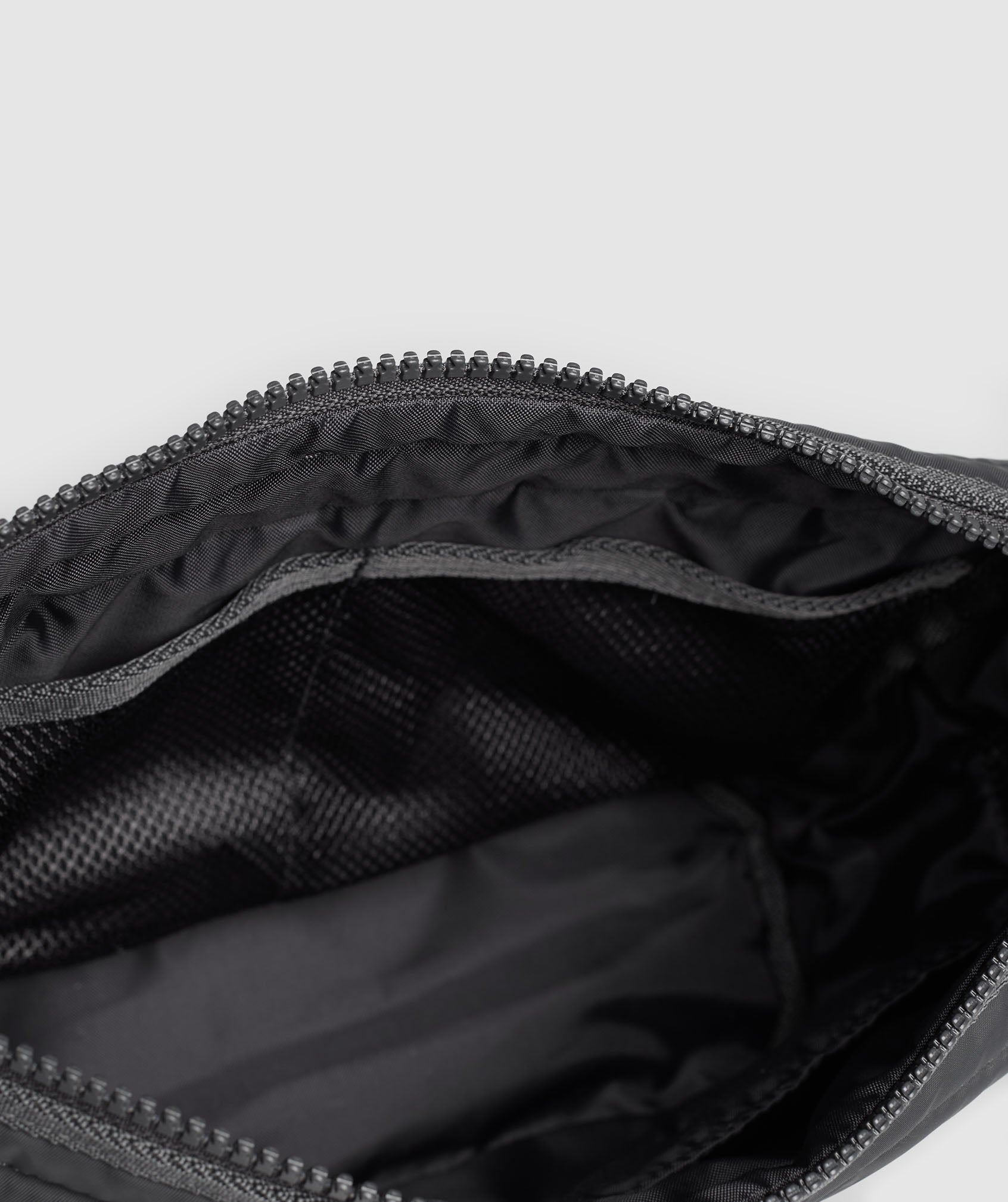 Premium Lifestyle Washbag in Onyx Grey - view 2