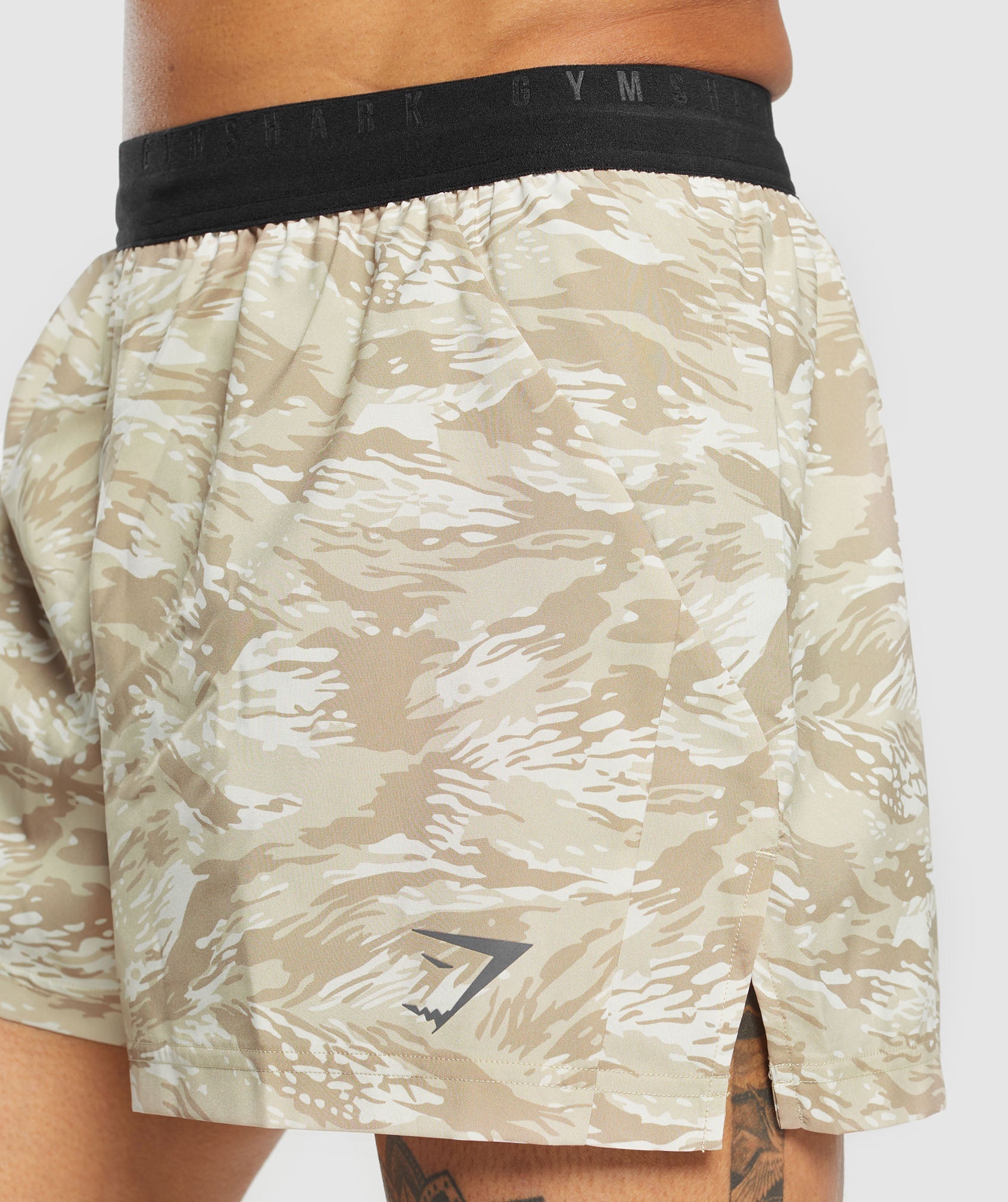 Gymshark Sport Printed Run 3 Shorts - Ecru White