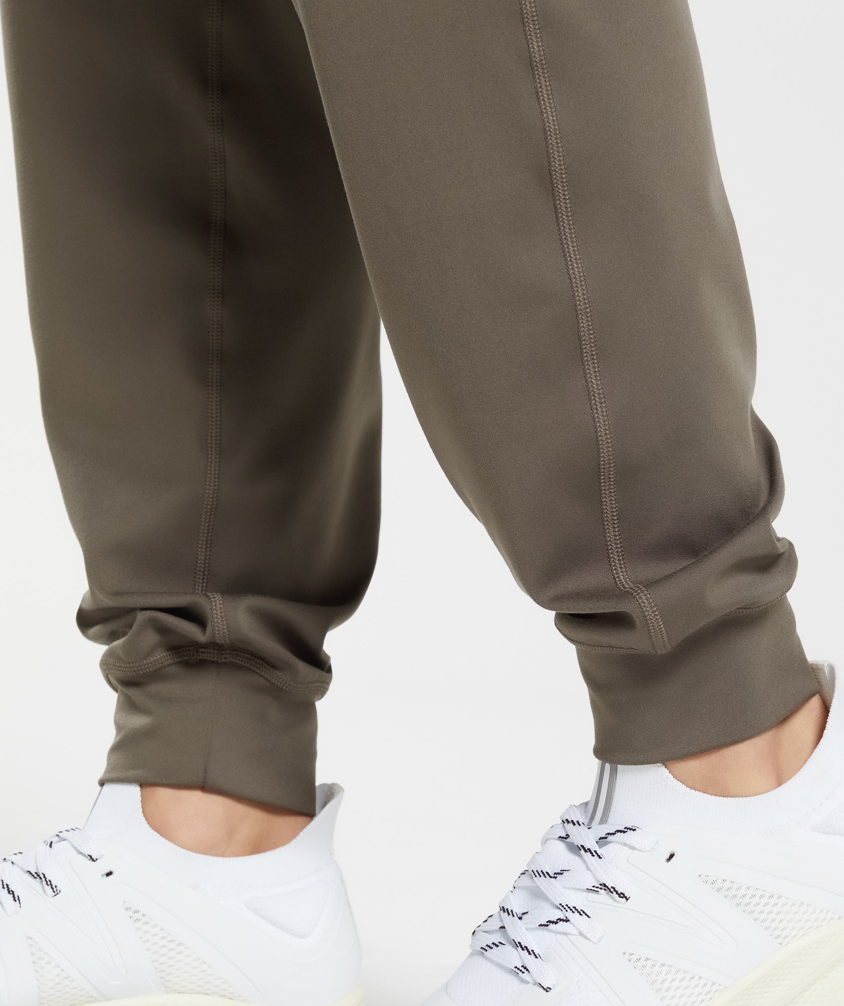 Training Performance Joggers in Camo Brown - view 6