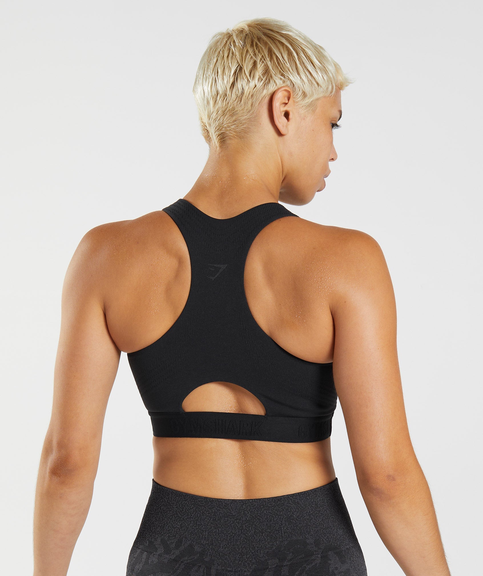 315 Performance High Neck Sports Bra