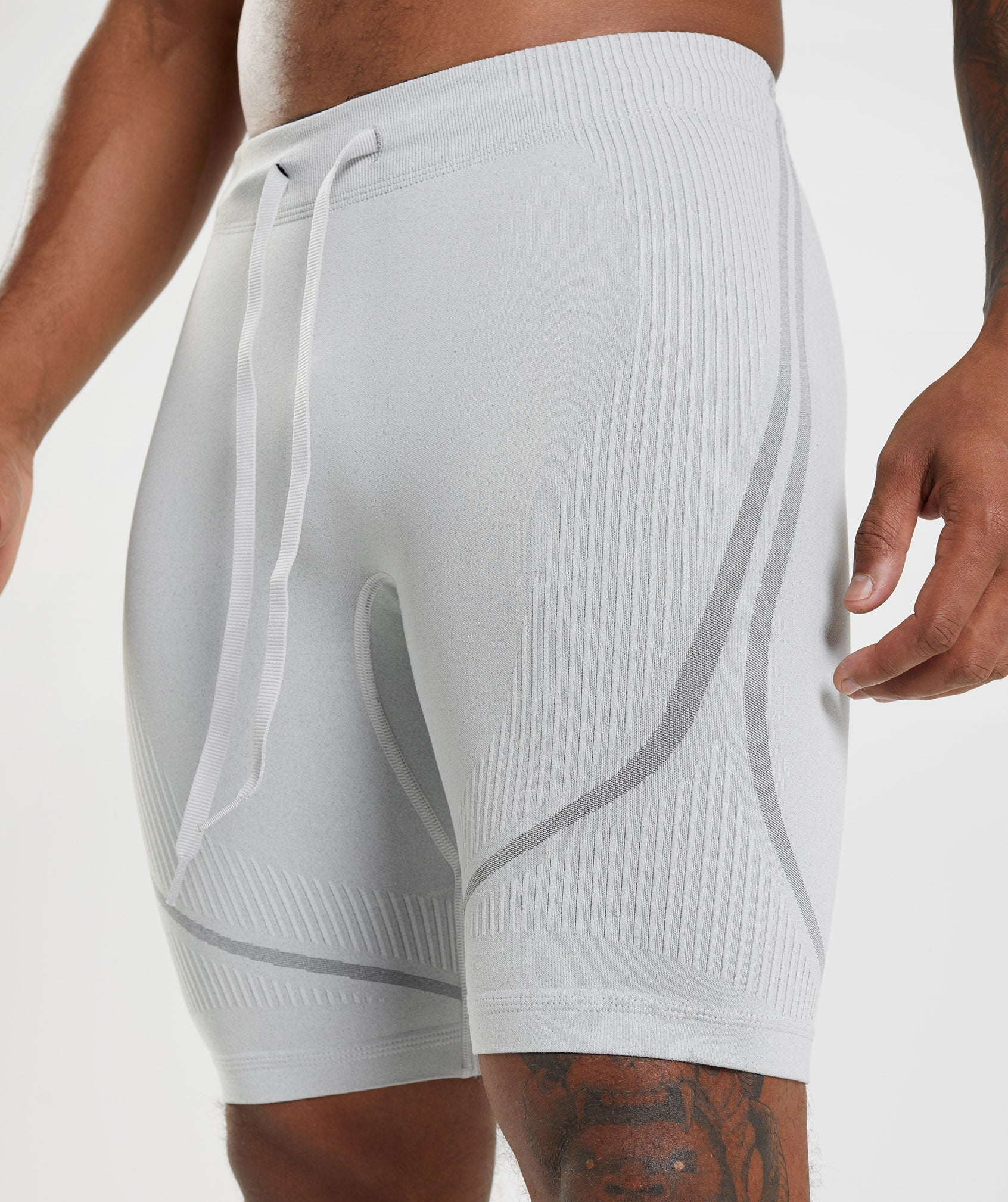 315 Seamless 1/2 Shorts in Light Grey/Charcoal Grey - view 6