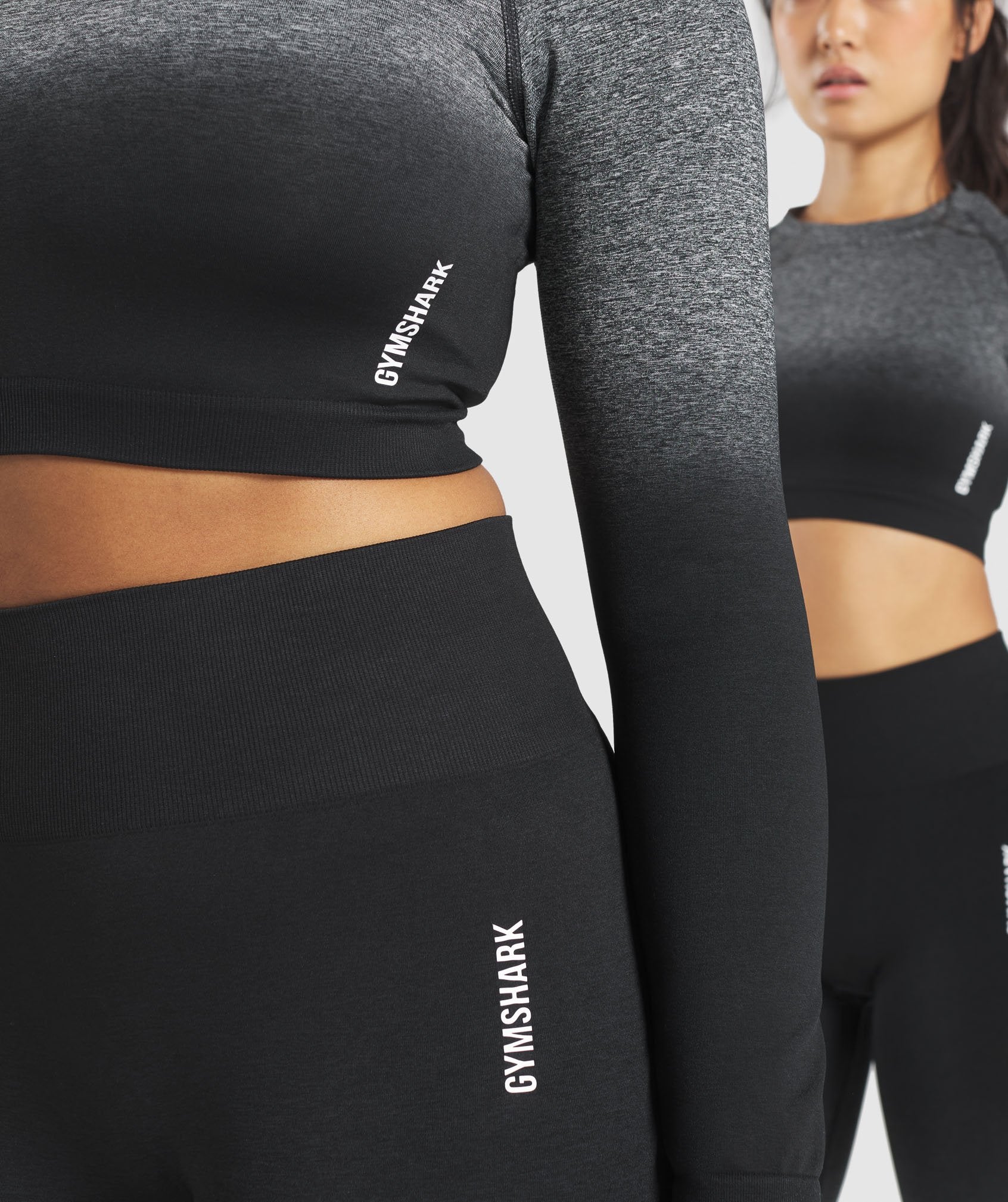 Gymshark Geo Ombre Seamless Long Sleeve Crop Top - Black Tones, Women's  Fashion, Tops, Sleeveless on Carousell