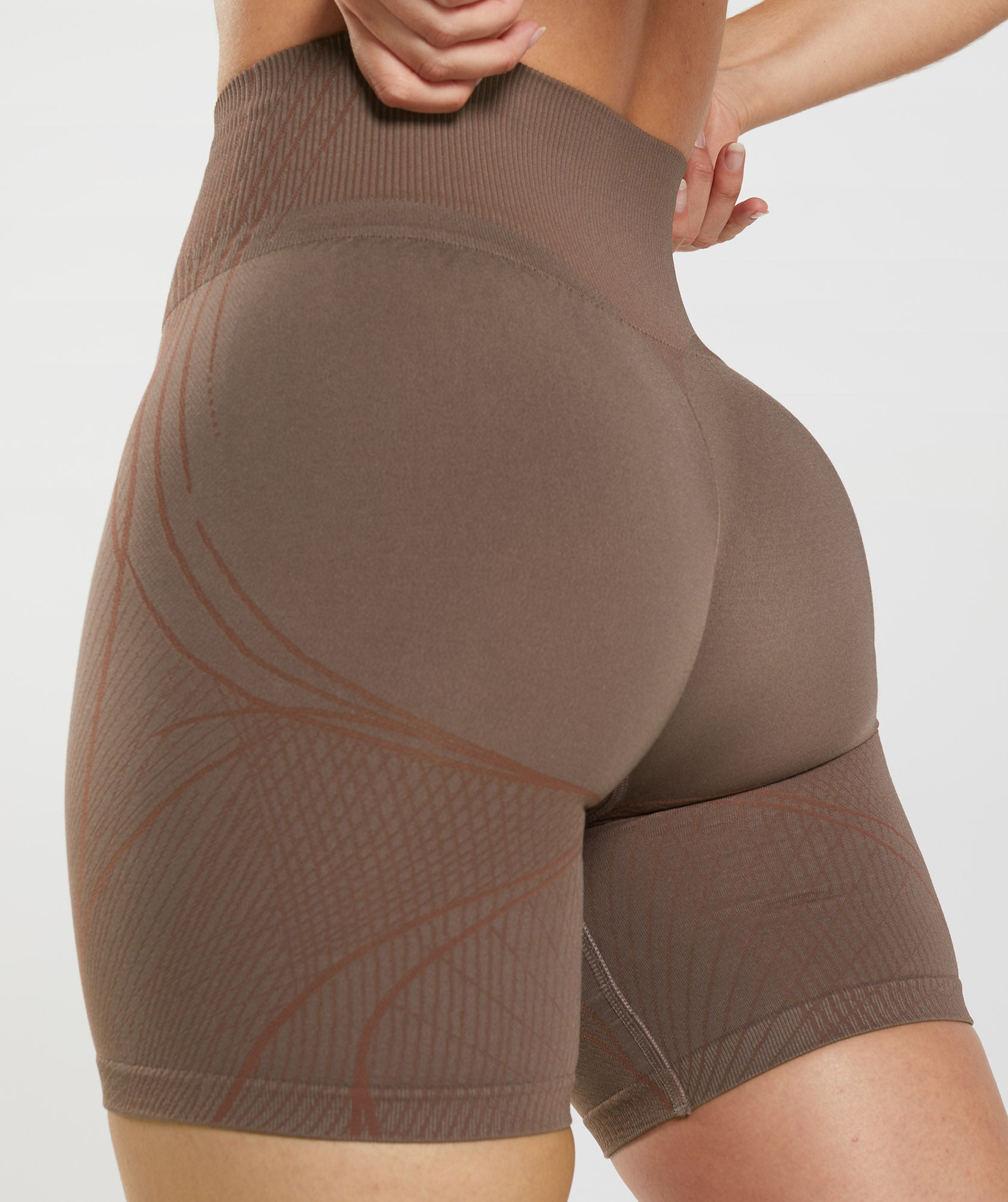 Apex Seamless Shorts in Truffle Brown/Cherry Brown - view 6