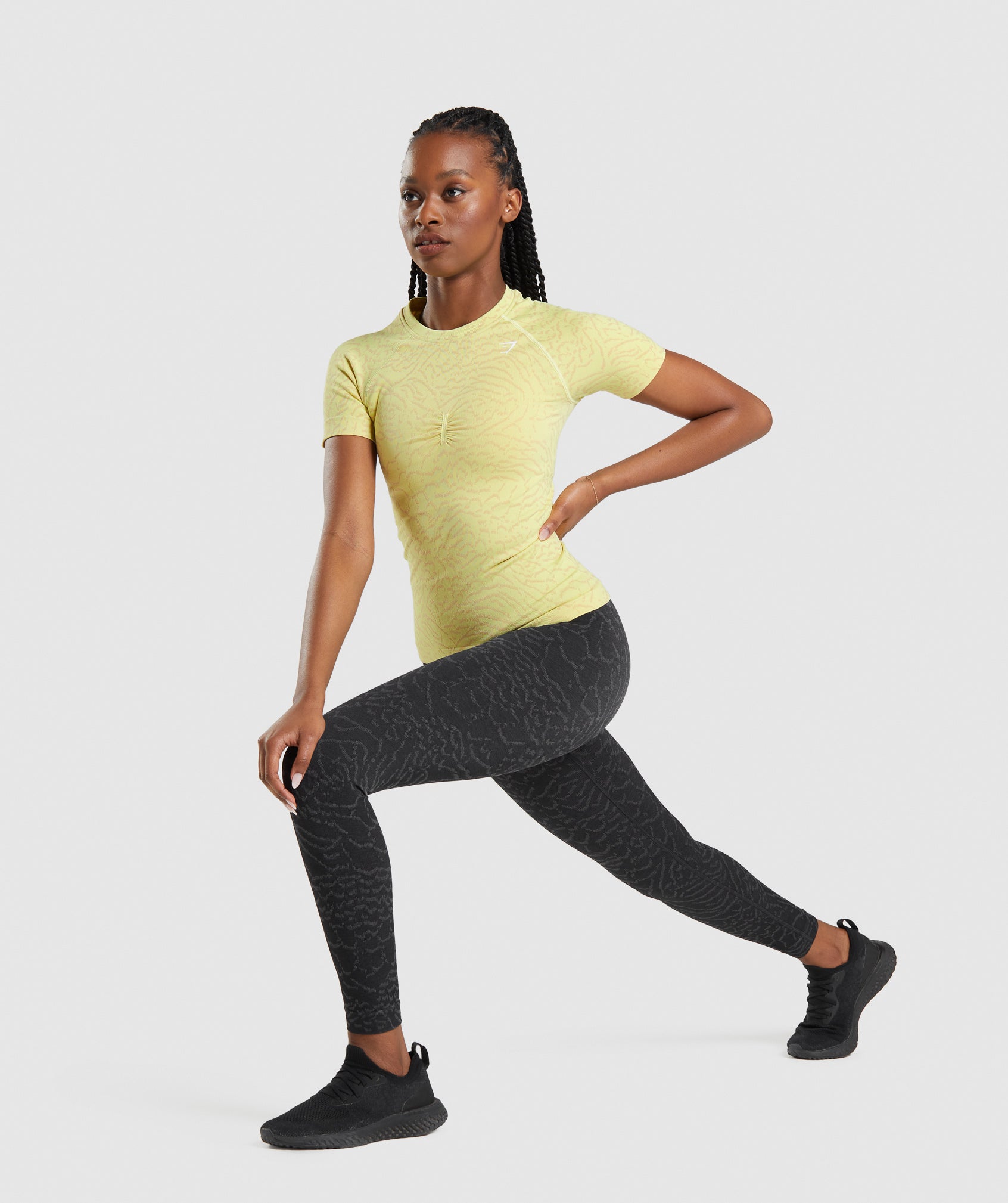 Adapt Animal Seamless T-Shirt in Hybrid | Firefly Yellow - view 4